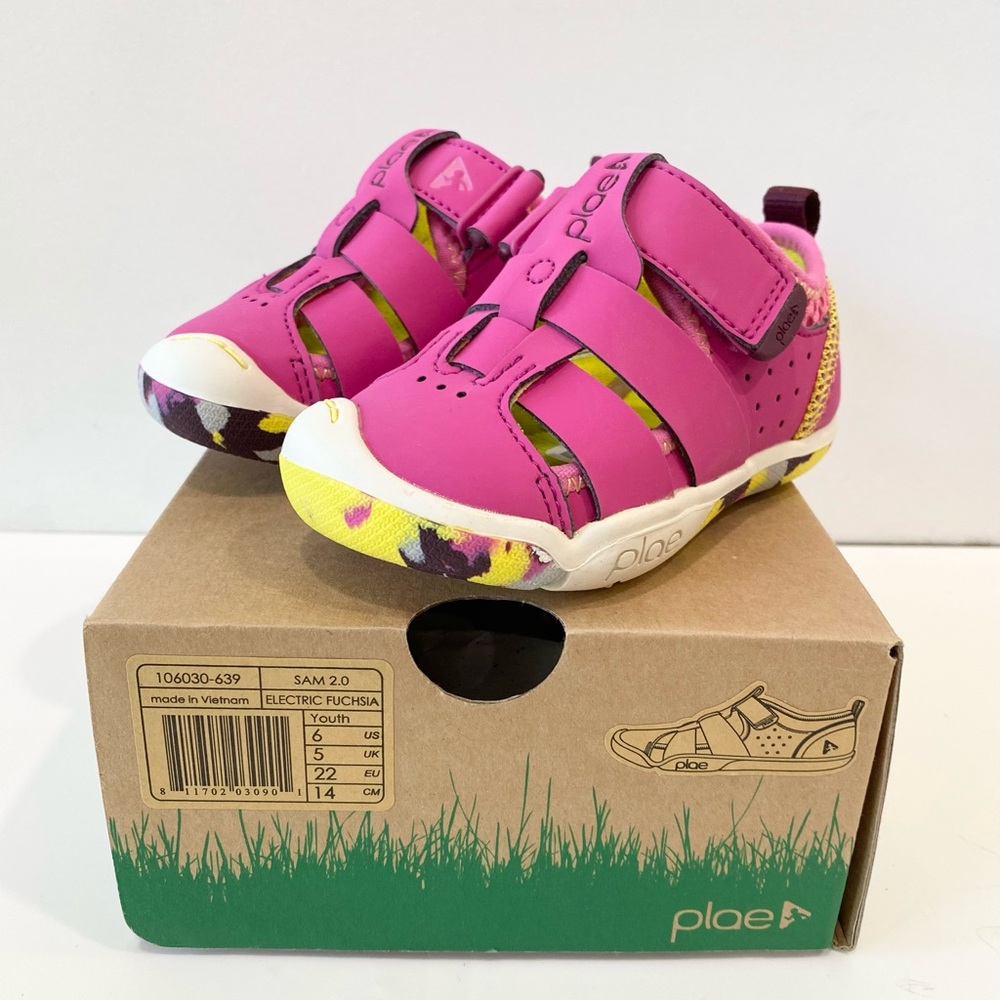 New Plae kids shoes size 6
